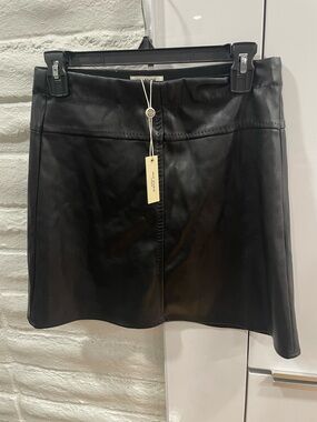 NWT Max Studio London Leather Mini Skirt Women’s Size Small Faux Leather
